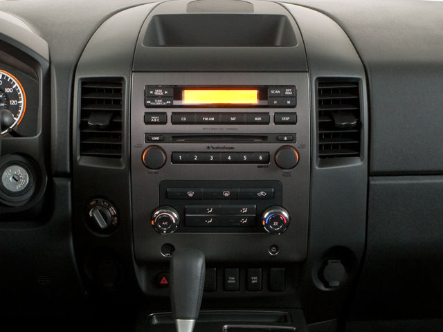 2013 Nissan Titan SV