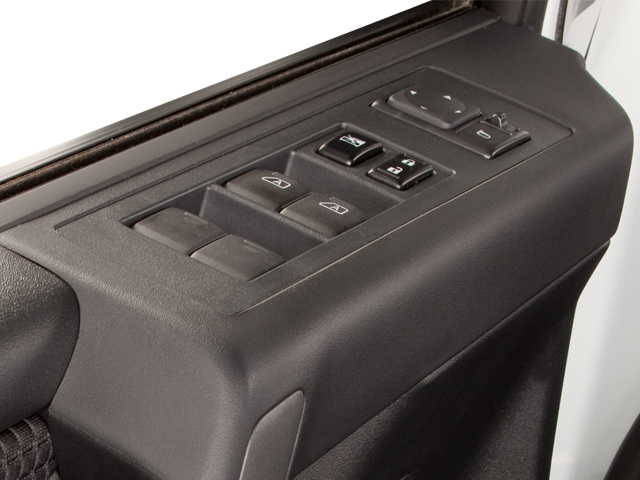 2013 Nissan Titan SV