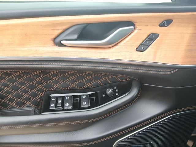 2023 Jeep Grand Cherokee Summit Reserve