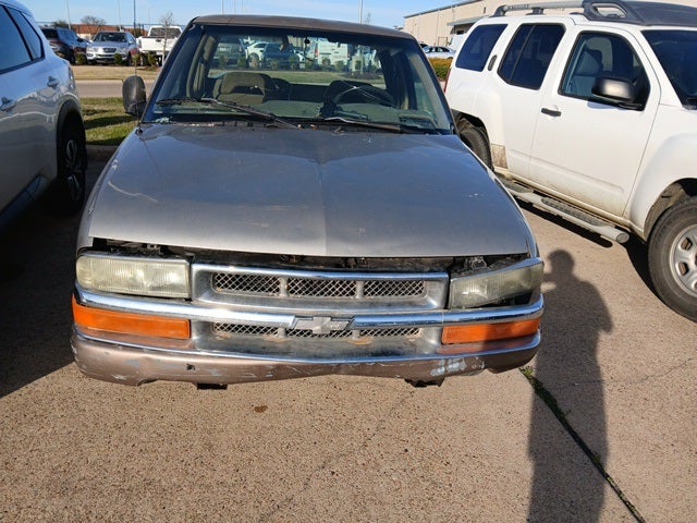 1996 Chevrolet S-10 LS
