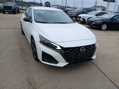 2023 Nissan Altima 2.5 SR