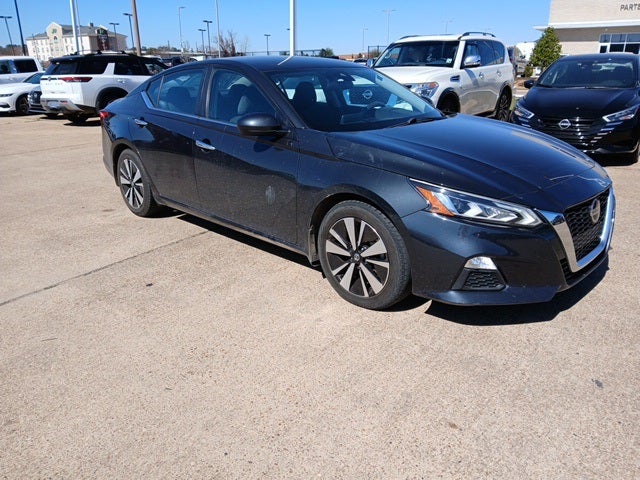 2022 Nissan Altima SV