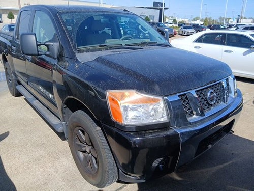 2013 Nissan Titan SV