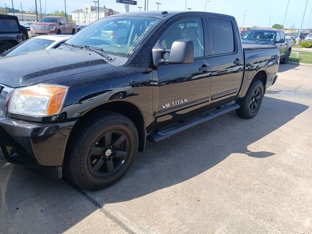 2013 Nissan Titan SV
