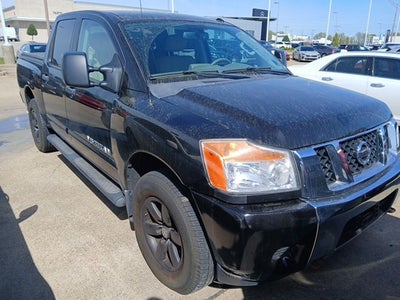 2013 Nissan Titan SV