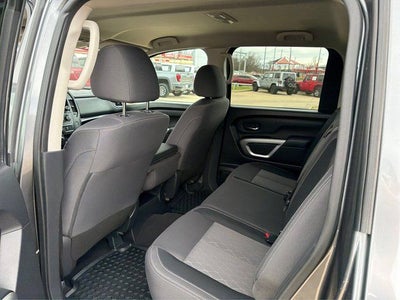 2023 Nissan Titan SV