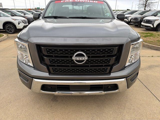 2023 Nissan Titan SV