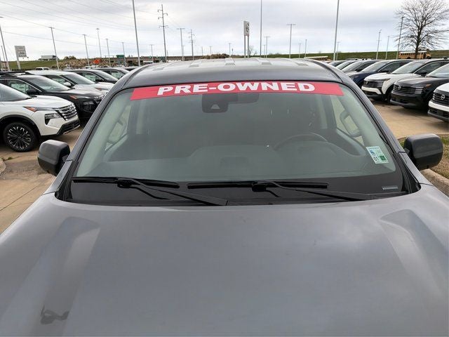 2023 Nissan Titan SV