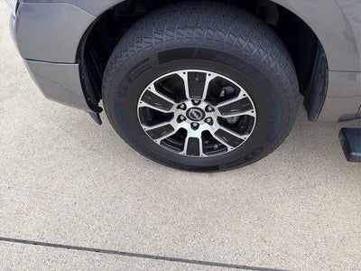 2023 Nissan Titan SV