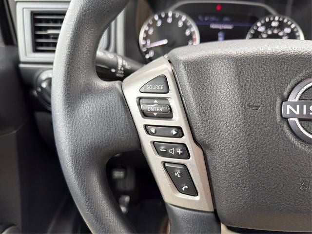 2023 Nissan Titan SV