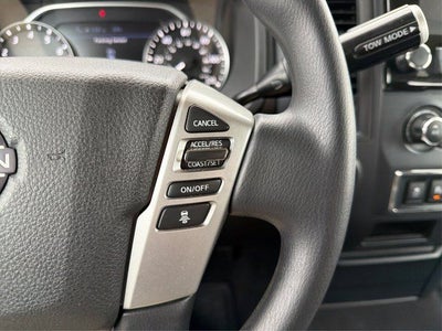 2023 Nissan Titan SV