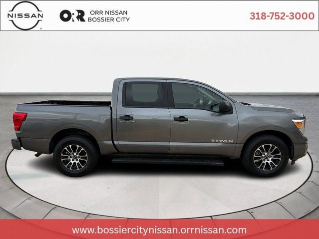 2023 Nissan Titan SV