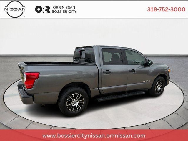 2023 Nissan Titan SV