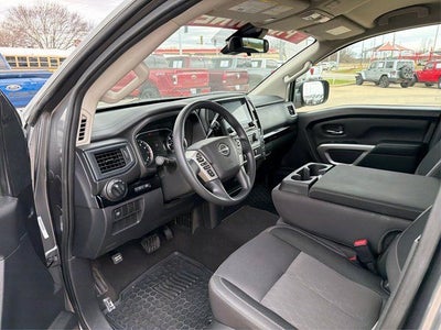 2023 Nissan Titan SV