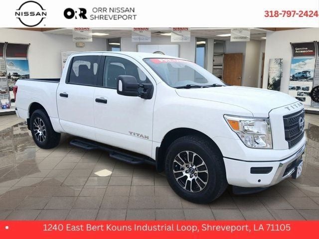 2024 Nissan Titan SV