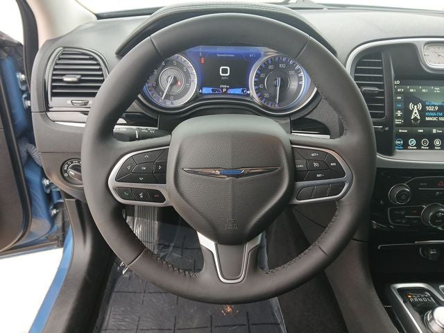 2023 Chrysler 300 Touring