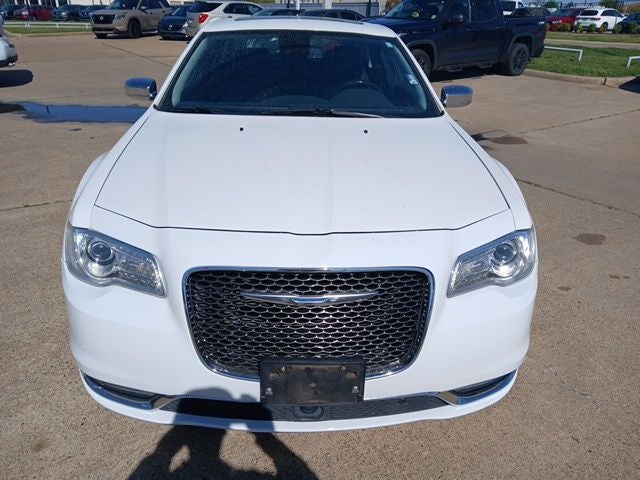 2017 Chrysler 300 C