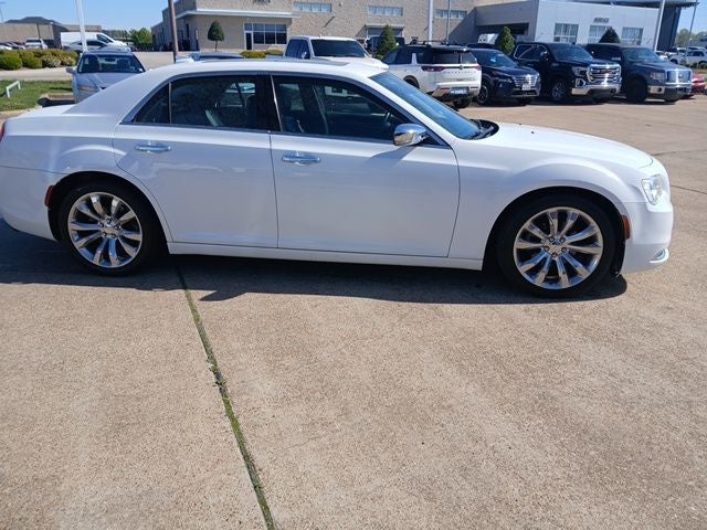 2017 Chrysler 300 C