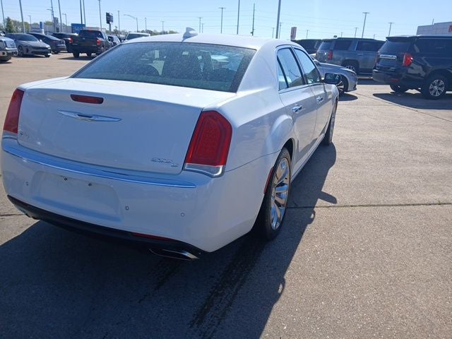 2017 Chrysler 300 C