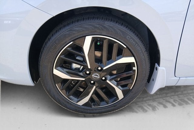 2025 Nissan Versa SR