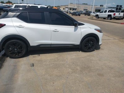 2024 Nissan Kicks SR