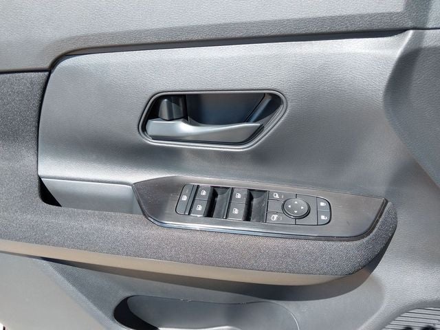 2027 Nissan Kicks S