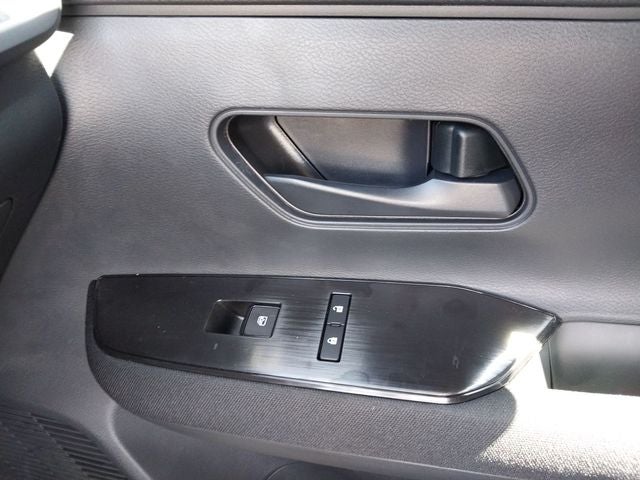 2027 Nissan Kicks S