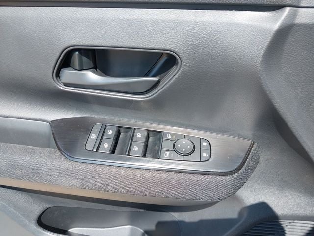 2027 Nissan Kicks S