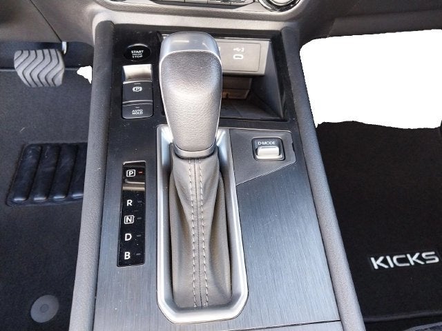 2027 Nissan Kicks SV