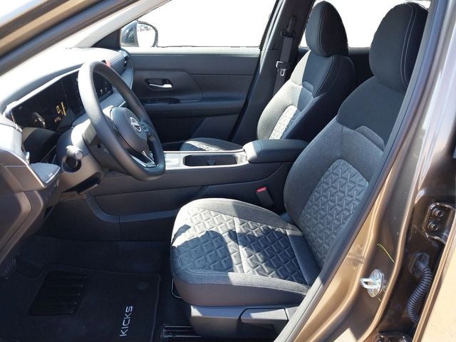2027 Nissan Kicks SV