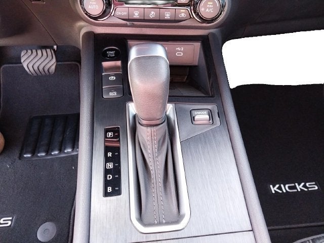 2027 Nissan Kicks SV