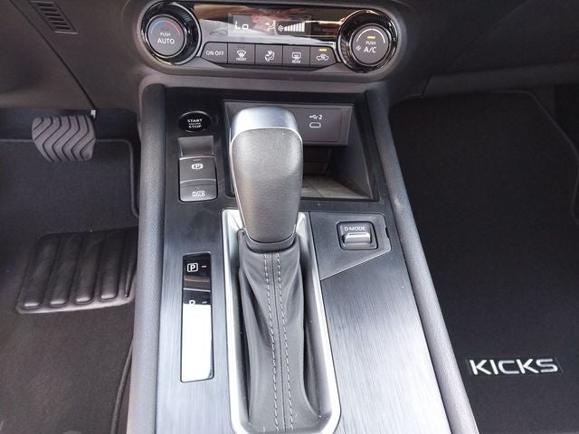 2027 Nissan Kicks SV