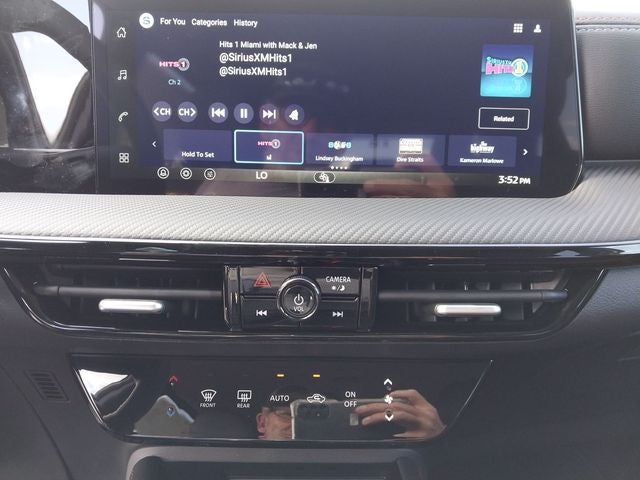 2027 Nissan Kicks SR