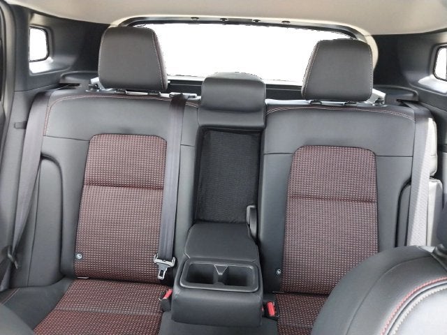 2027 Nissan Kicks SR
