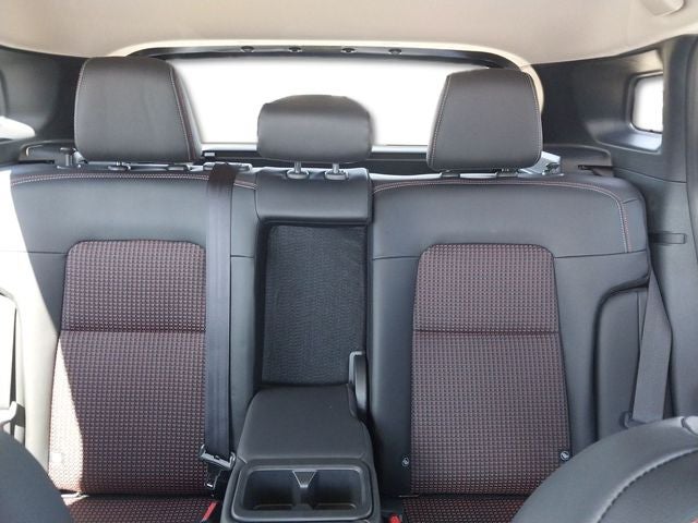 2027 Nissan Kicks SR
