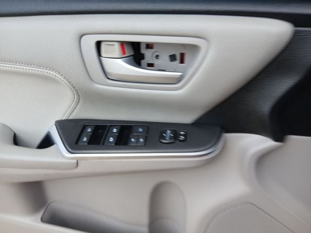 2016 Toyota Camry XLE