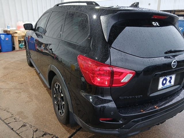 2020 Nissan Pathfinder SL