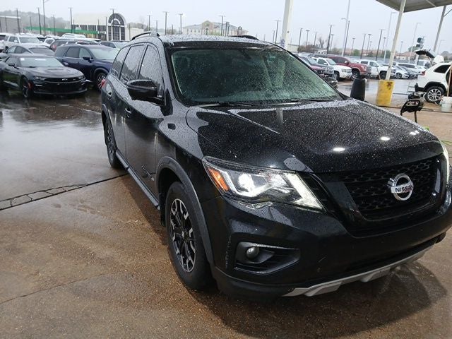 2020 Nissan Pathfinder SL
