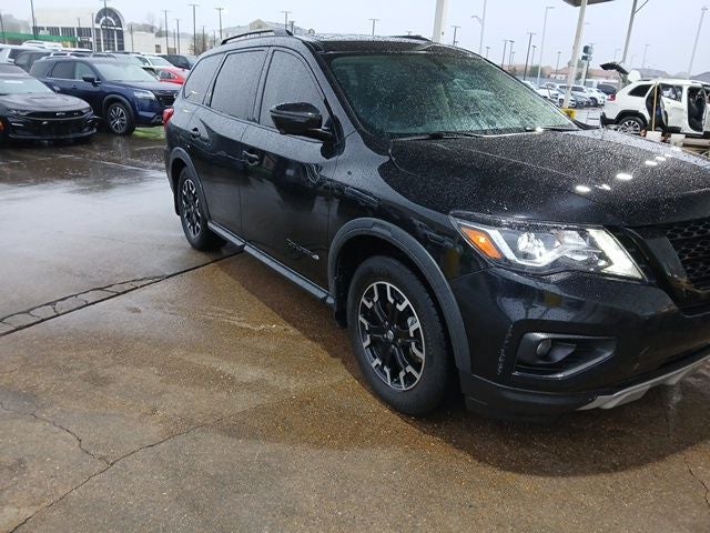 2020 Nissan Pathfinder SL