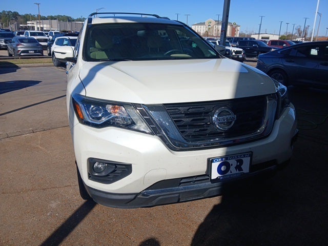 2020 Nissan Pathfinder Platinum