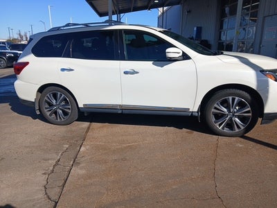 2020 Nissan Pathfinder Platinum