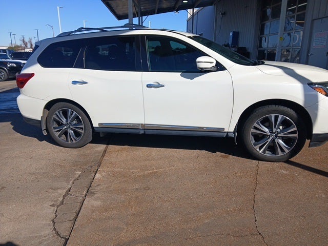 2020 Nissan Pathfinder Platinum