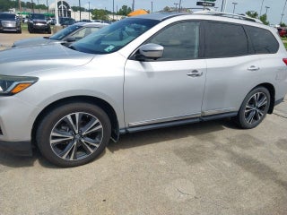 2017 Nissan Pathfinder Platinum