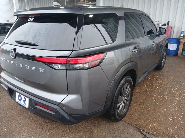 2022 Nissan Pathfinder S