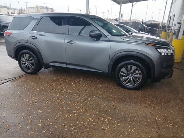2022 Nissan Pathfinder S