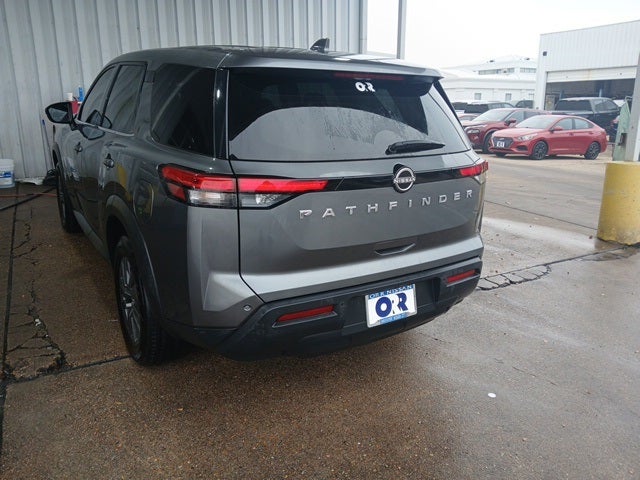 2022 Nissan Pathfinder S