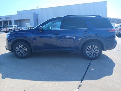 2025 Nissan Pathfinder SV