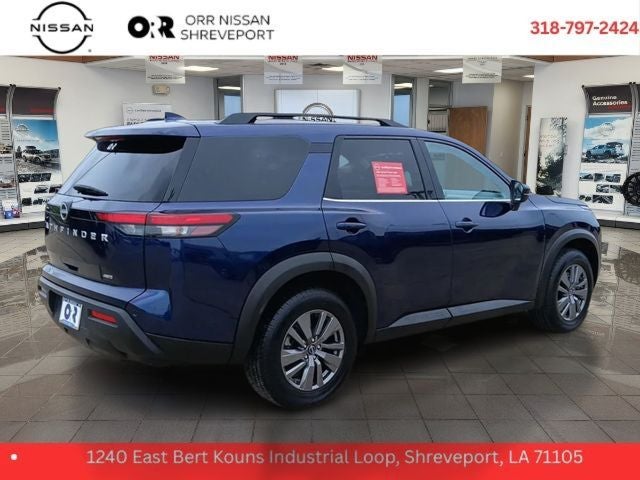 2025 Nissan Pathfinder SV