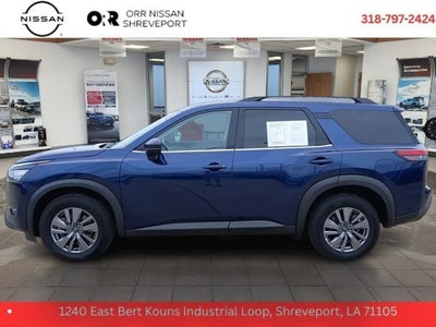 2025 Nissan Pathfinder SV