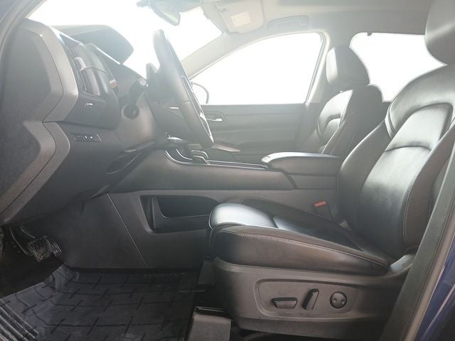 2023 Nissan Pathfinder SL Premium